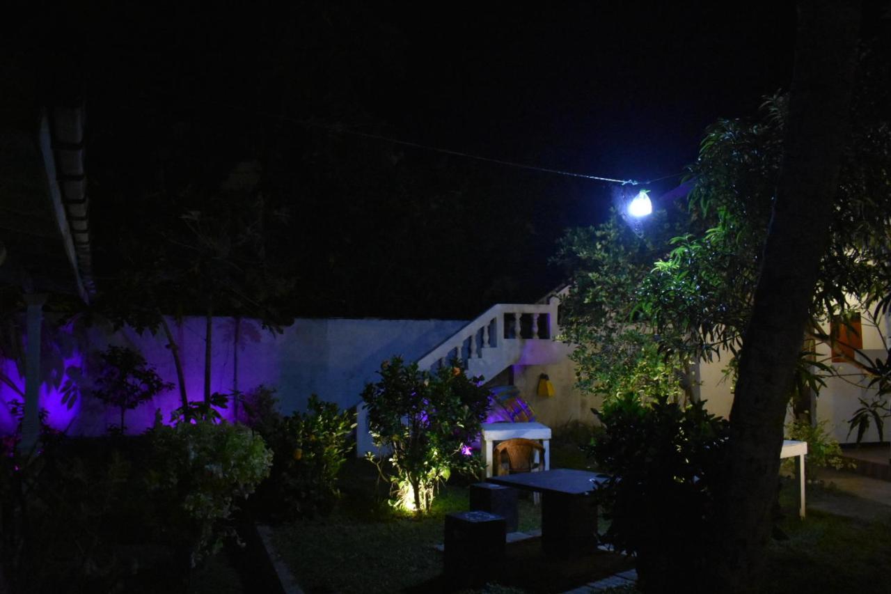 Aroma Guest House มิริสซา ภายนอก รูปภาพ