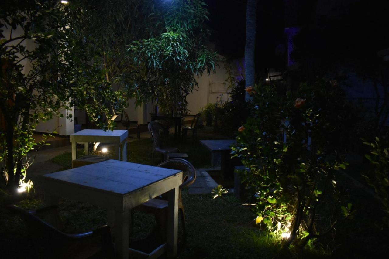 Aroma Guest House มิริสซา ภายนอก รูปภาพ