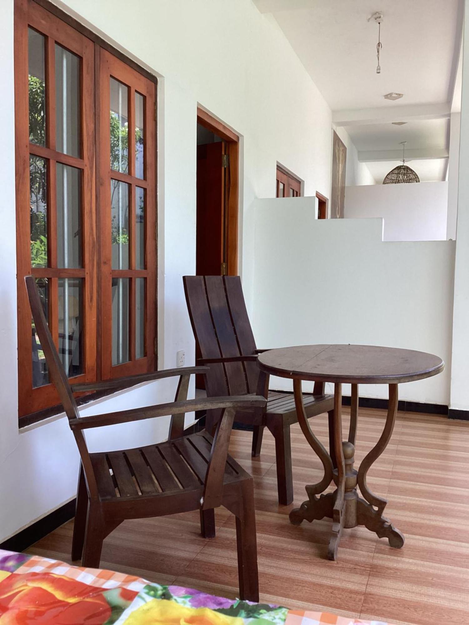 Aroma Guest House มิริสซา ภายนอก รูปภาพ