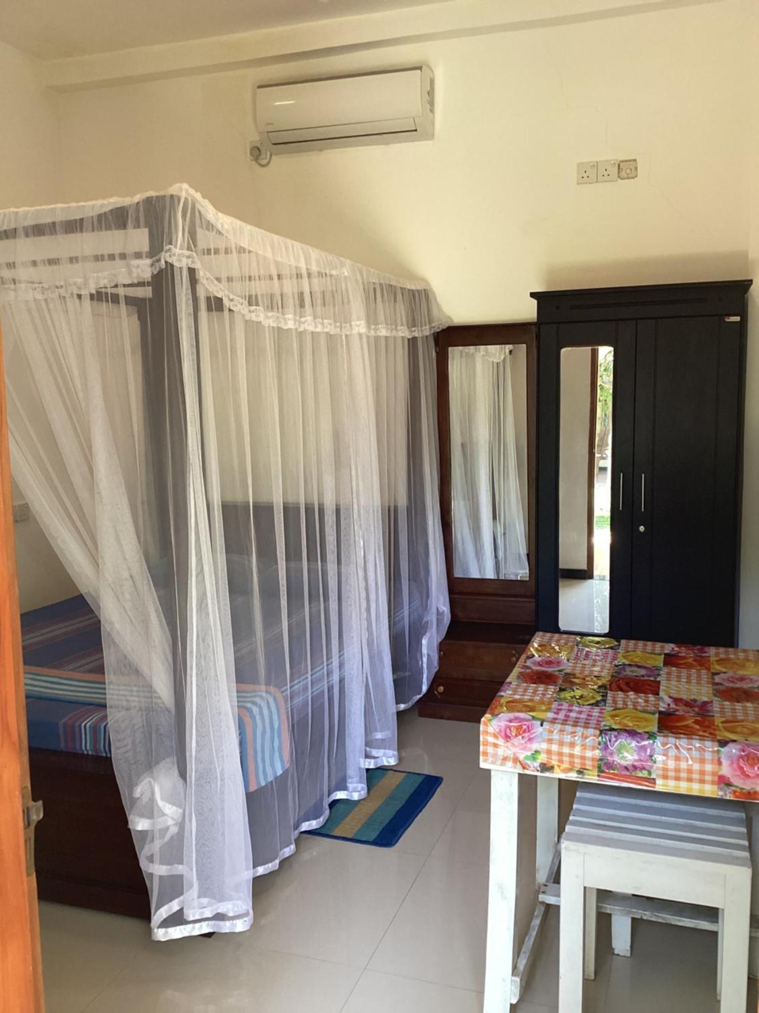 Aroma Guest House มิริสซา ภายนอก รูปภาพ
